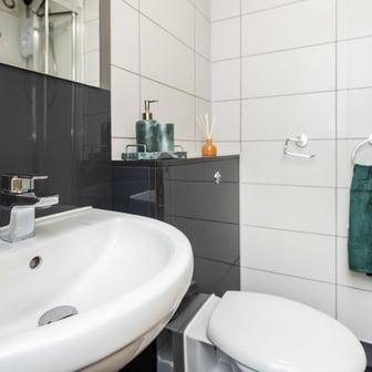 Classic Plus Ensuite - Image 5