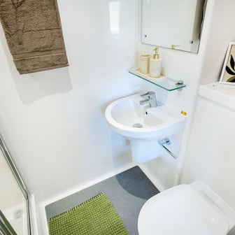 Premium Riverview Studio - Image 3