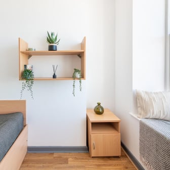 Bronze Double with View - Image 2