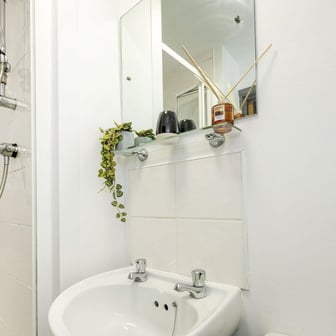 Premium Ensuite - Image 5