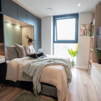 Studio Plus, Standard Floors - Image 1