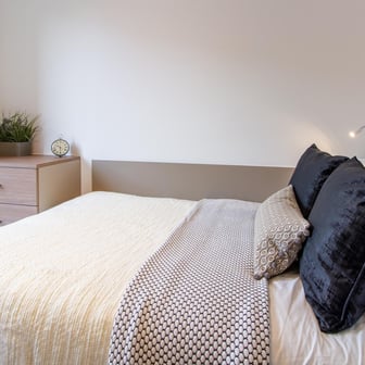 Premium Ensuite - Image 11