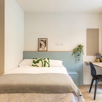 Gold Townhouse - Image 1