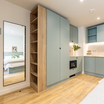 Silver Townhouse - Image 4