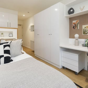 Standard Studio Gold - Dual Aspect - Image 1