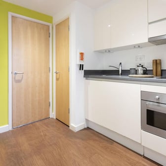 Deluxe Premium - Image 2