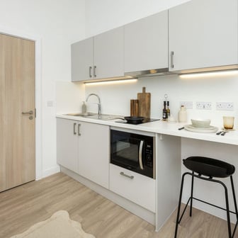 Deluxe Bay Studio - Image 5