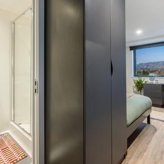 Classic Ensuite - Image 2