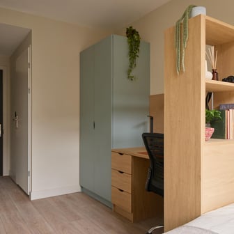 Deluxe Ensuite - Image 1