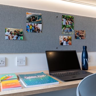 Deluxe Studio - Image 8