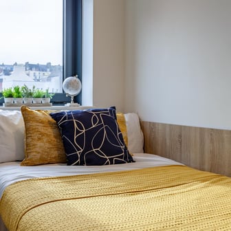 Deluxe Studio - Image 2