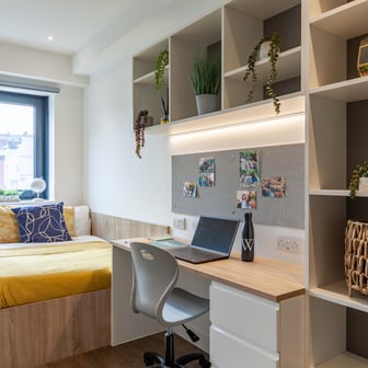 Deluxe Studio - Image 7