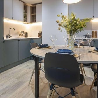 Premium Plus Ensuite - Image 2