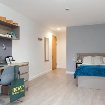 Platinum En Suite (Mid Floors) - Image 1