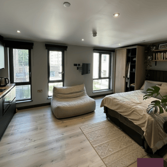 Classic Studio - Image 1