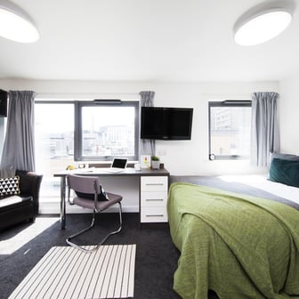 Gold Accessible Studio - Image 1