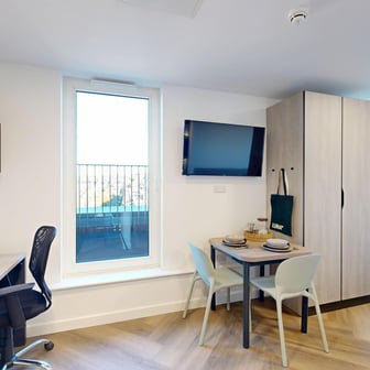 Premium Plus Studio - Image 6