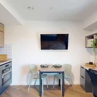 Deluxe Studio - Image 3