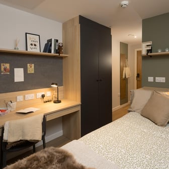 Classic Ensuite, Standard Floors - Image 2