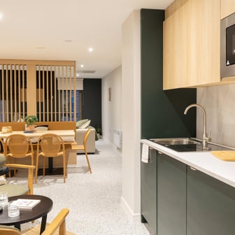 Studio Plus, Upper Floors - Image 5