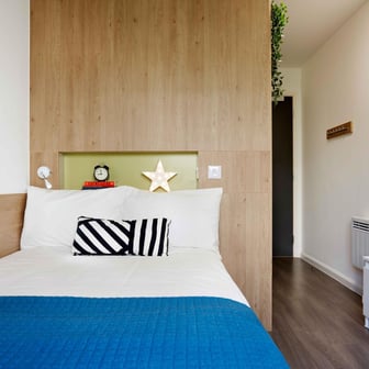 2611_0194_HAMPTON_SQ_Standard-Ensuite