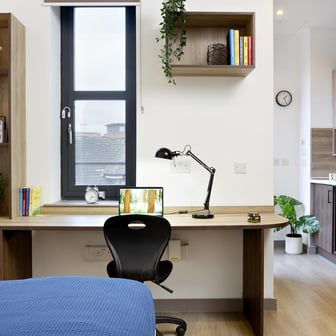 Reading_Bronze Studio Terrace