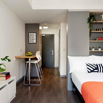 2611_0154_HAMPTON_SQ_Premium-Studio