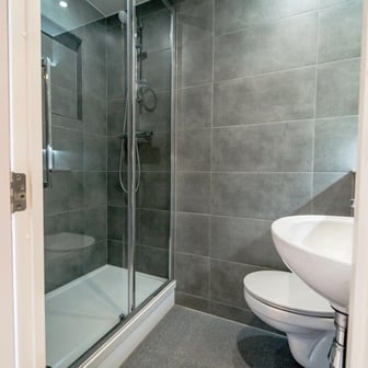 Standard Ensuite - Image 4