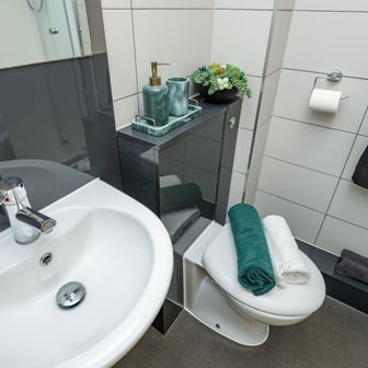 Classic Plus Ensuite - Image 4