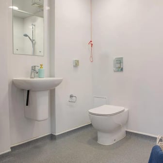 Deluxe Studio - Image 6