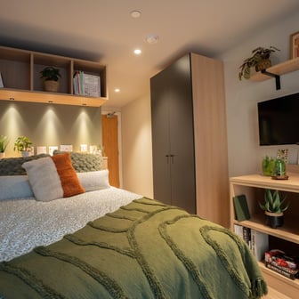 Classic Ensuite, Lower Tower - Image 6