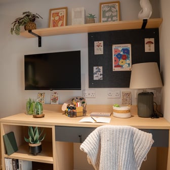 Classic Ensuite, Lower Tower - Image 8