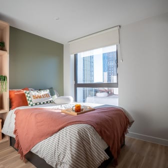 Classic Ensuite, Mid-Tower - Image 1