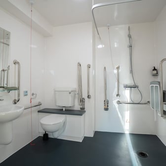 Premium (Accessible) Ensuite, Lower Tower - Image 6