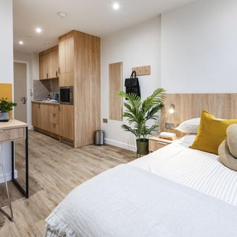 Superior Studio Floor 5-7 - Image 1