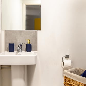 Classic Ensuite - Image 10