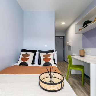 Silver Ensuite - Image 7