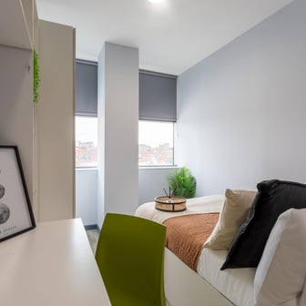 Silver Ensuite - Image 6