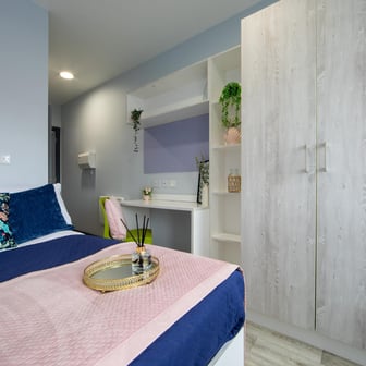 Silver Ensuite - Image 2