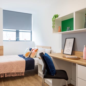 Gold Ensuite - Image 1