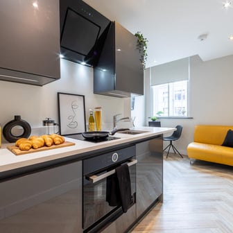 Gold 2 Bed Apartment - Image 3