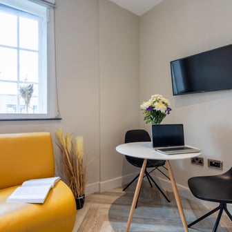 Gold 2 Bed Apartment - Image 4