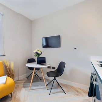 Gold 2 Bed Apartment - Image 5