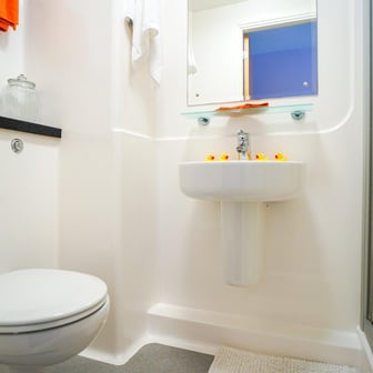 6 Bed Gold Ensuite - Image 6