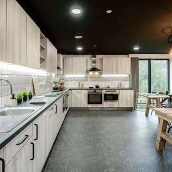 true Apartment - 5 Bedrooms - Image 12