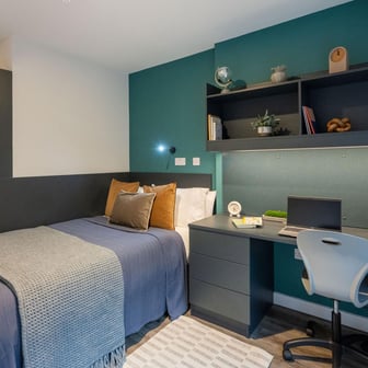 Deluxe Ensuite - Image 2