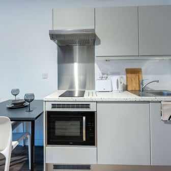 Deluxe Studio - Image 3