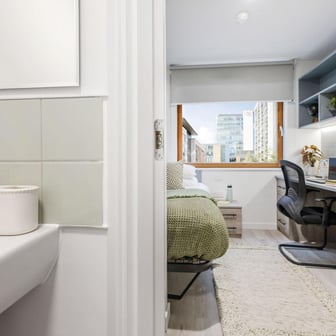 Standard Plus Ensuite - Image 6