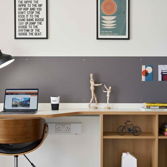 BRONZE ENSUITE PLUS DESK