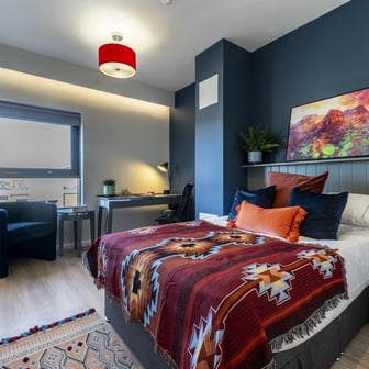 One Bedroom Apartment - Image 1